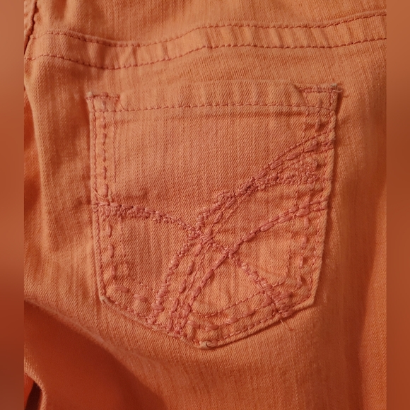 Women's Maurices Cotten Blend Capri - Picture 4 of 6